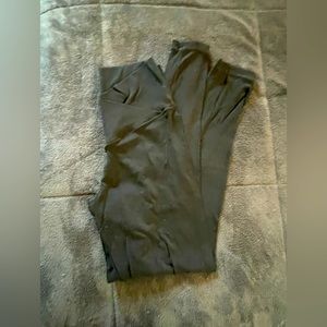 OFFLINE by aerie size Medium Black Crossbody Leggings